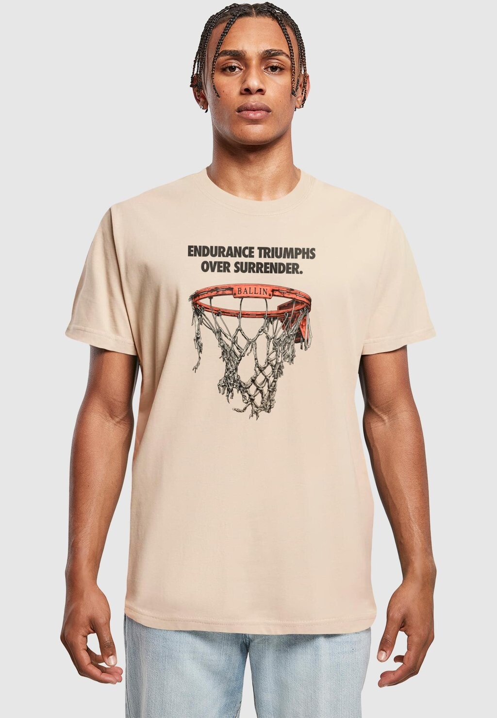 

Футболка с принтом TRIUMPH OVER SURRENDER TEE Mister Tee, песочный