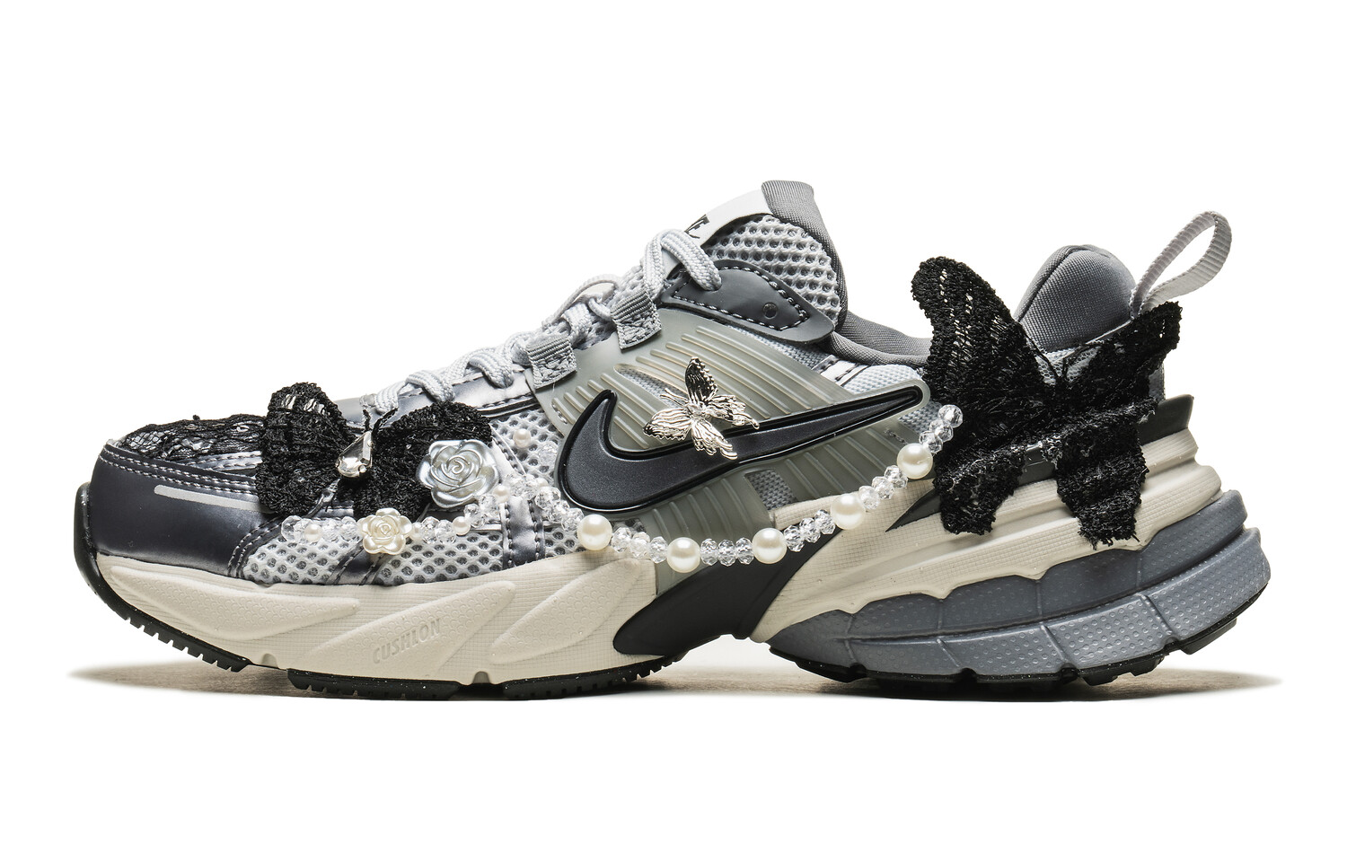 

Кроссовки для бега V2K Run женские с низким верхом, черные Nike