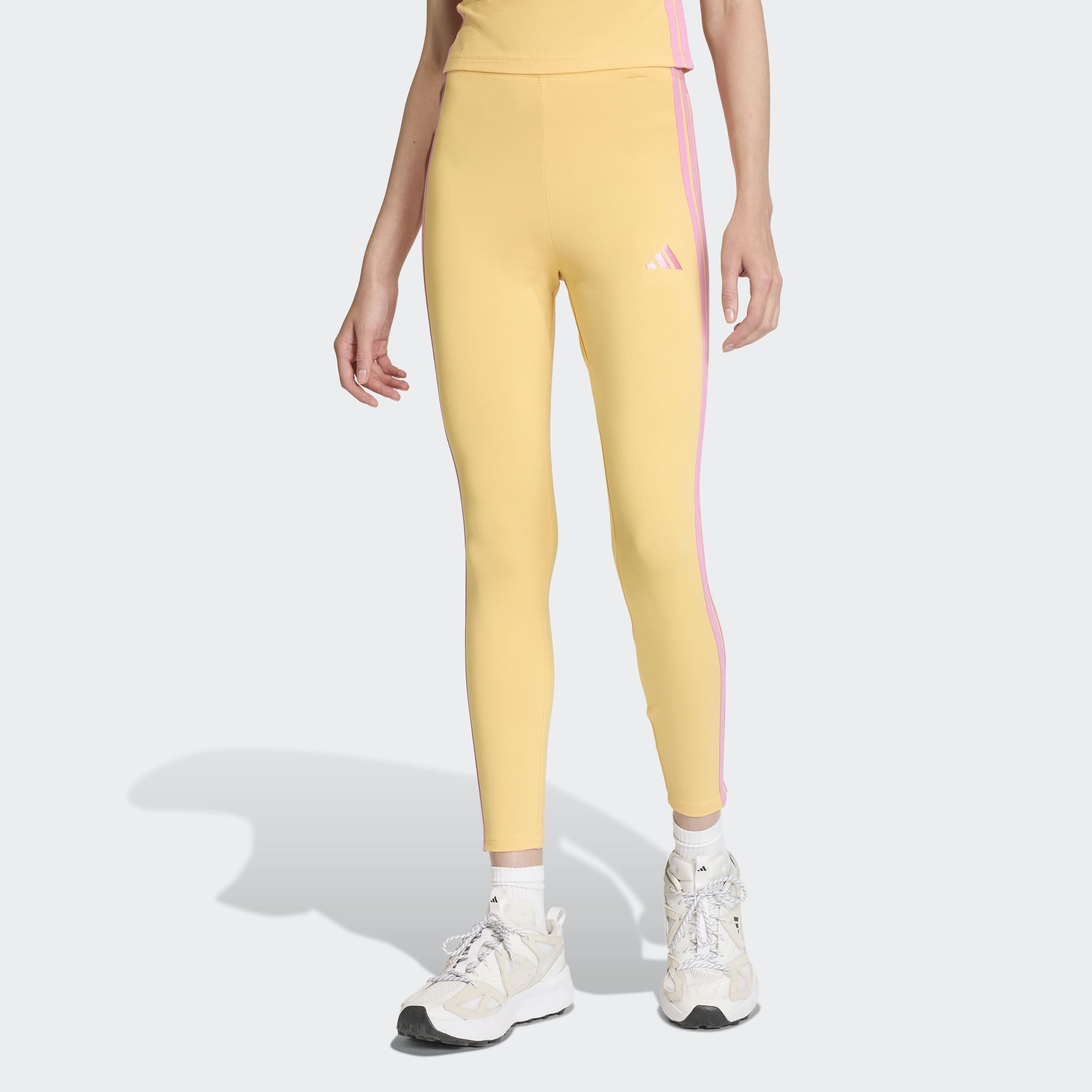 Adidas Sportswear Узкие спортивные штаны 'Essentials' в темно-желтом цвете — фото 3