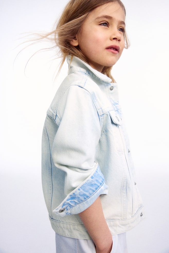 

Джинсовая куртка H&M, синий