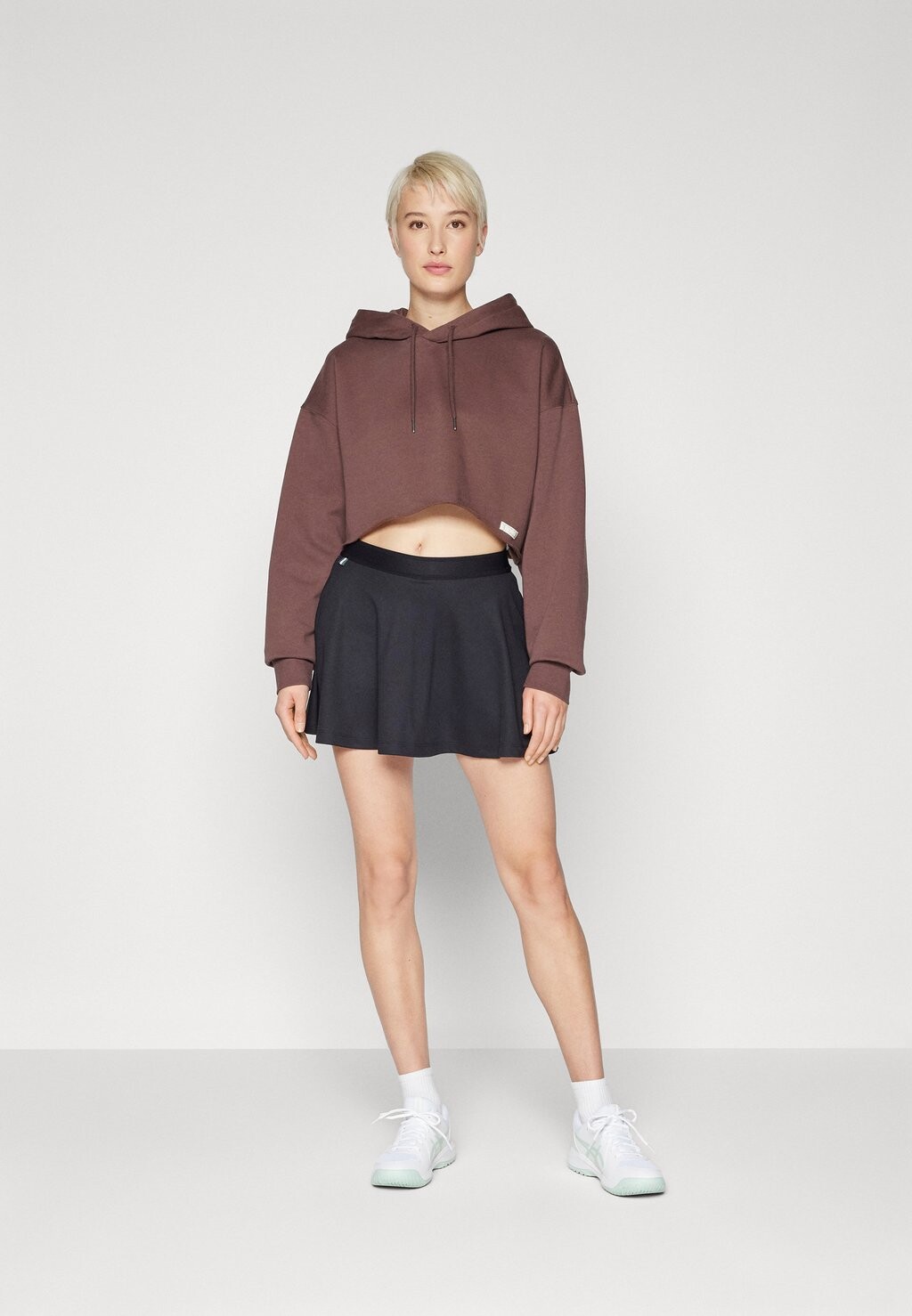 

Толстовка Studio Oversized Cropped Hoodie Björn Borg, коричневый