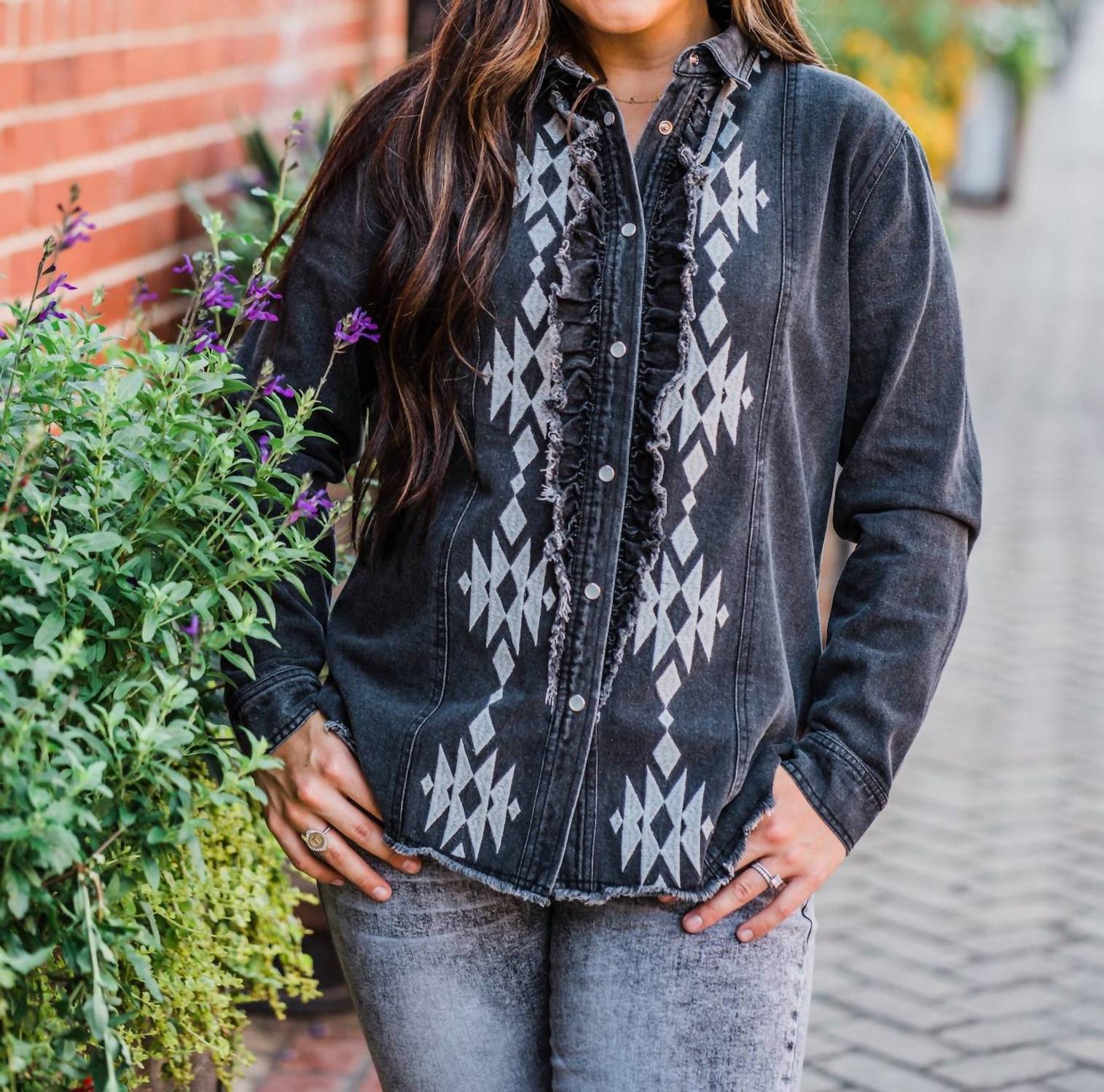 

Топ Ария в черном цвете Layerz Clothing