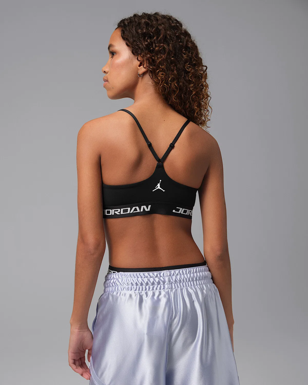 Женский спортивный бюстгальтер с утеплителем и регулировкой Jordan Sport Essentials, Black/Black/White/White