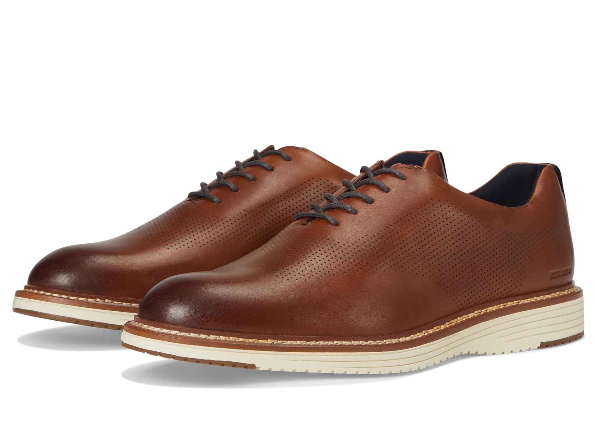 

Оксфорды Johnston & Murphy Upton One-piece Perfed Plain Toe, цвет Tan Full Grain