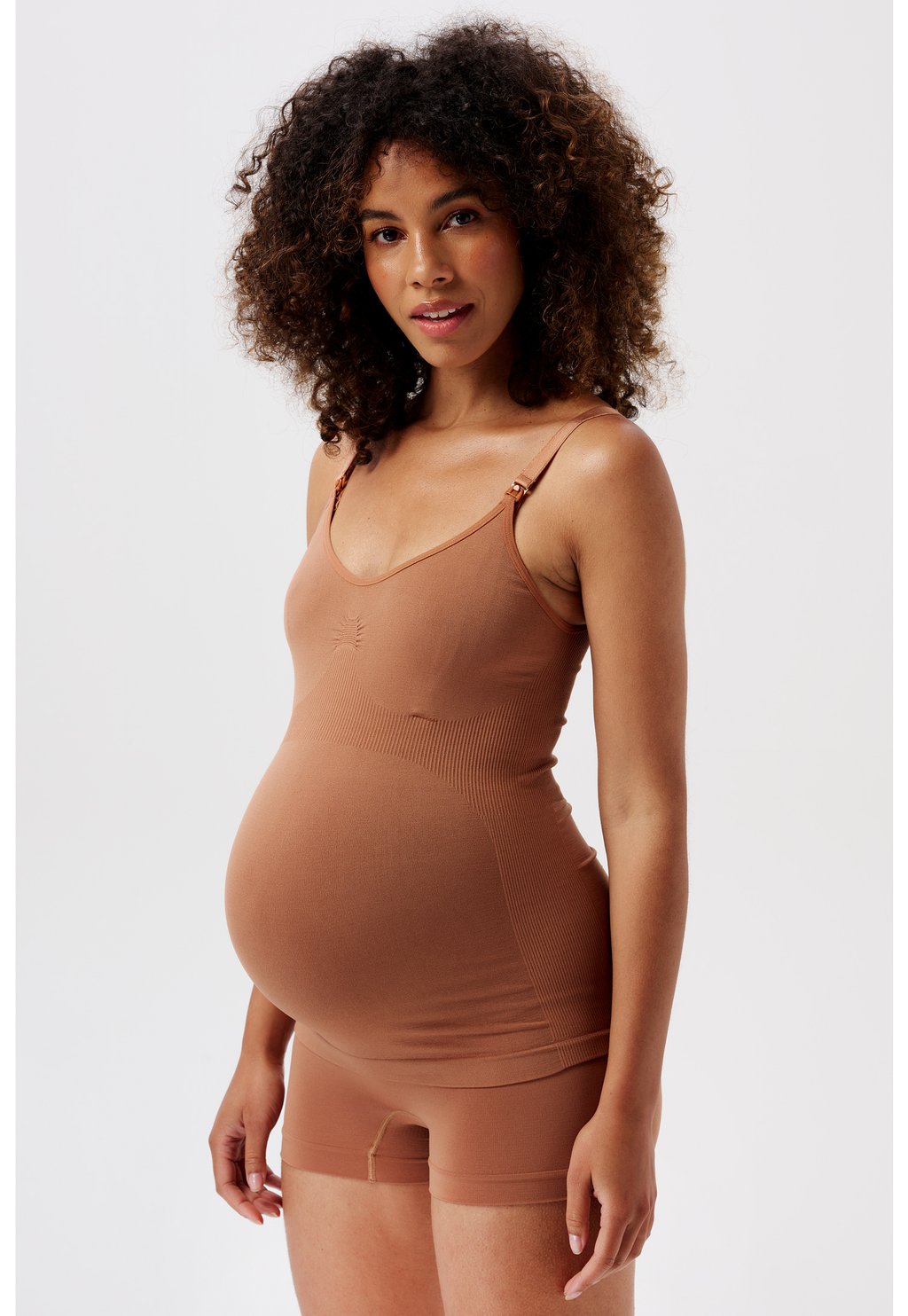 

Топ NOPPIES MATERNITY ESSENTIALS SEAMLESS NURSING TOP EVI SENSIL BREEZE, цвет Hazel