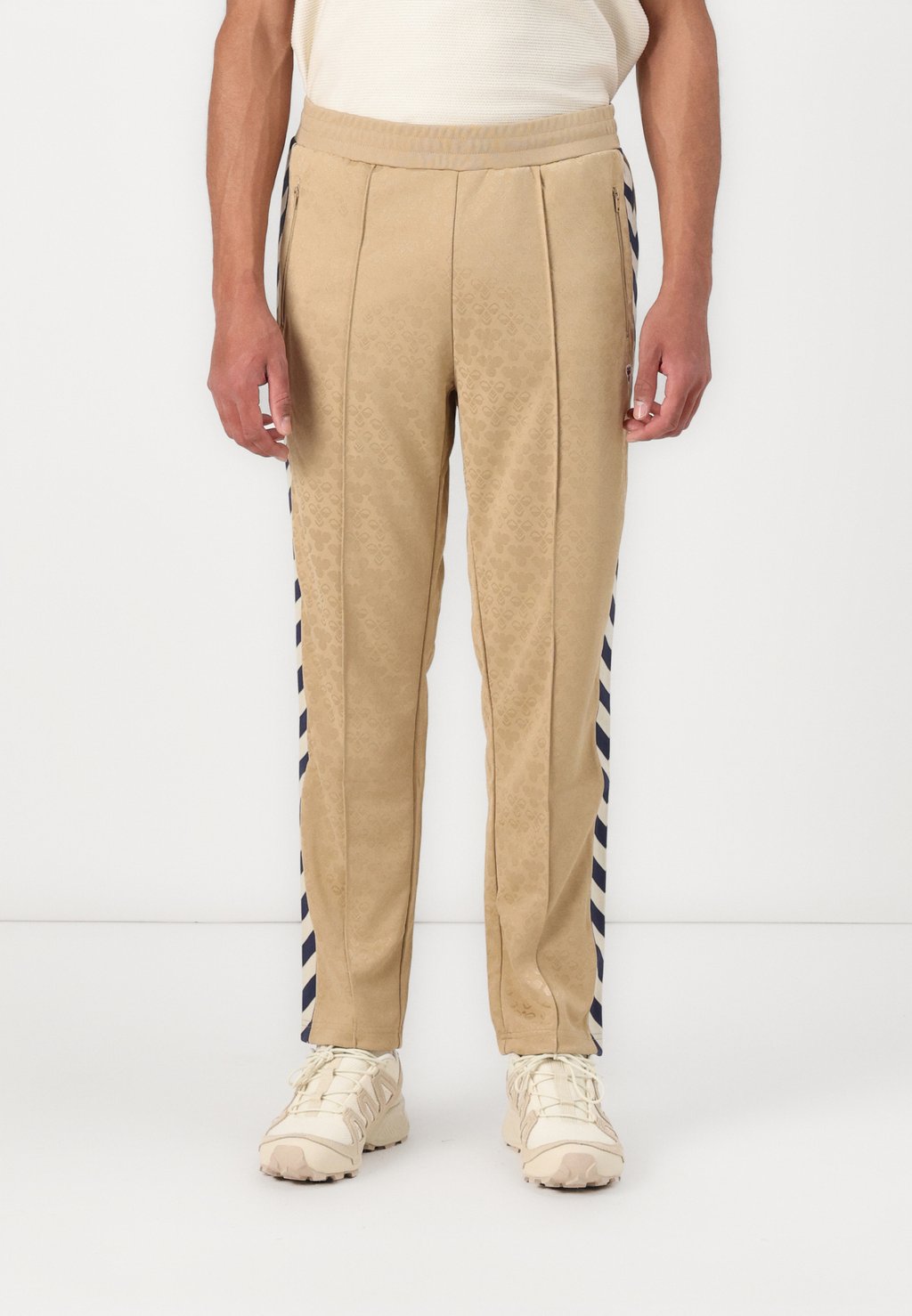 

Спортивные штаны ARCHIVE REGULAR PANTS Hummel, бежевый