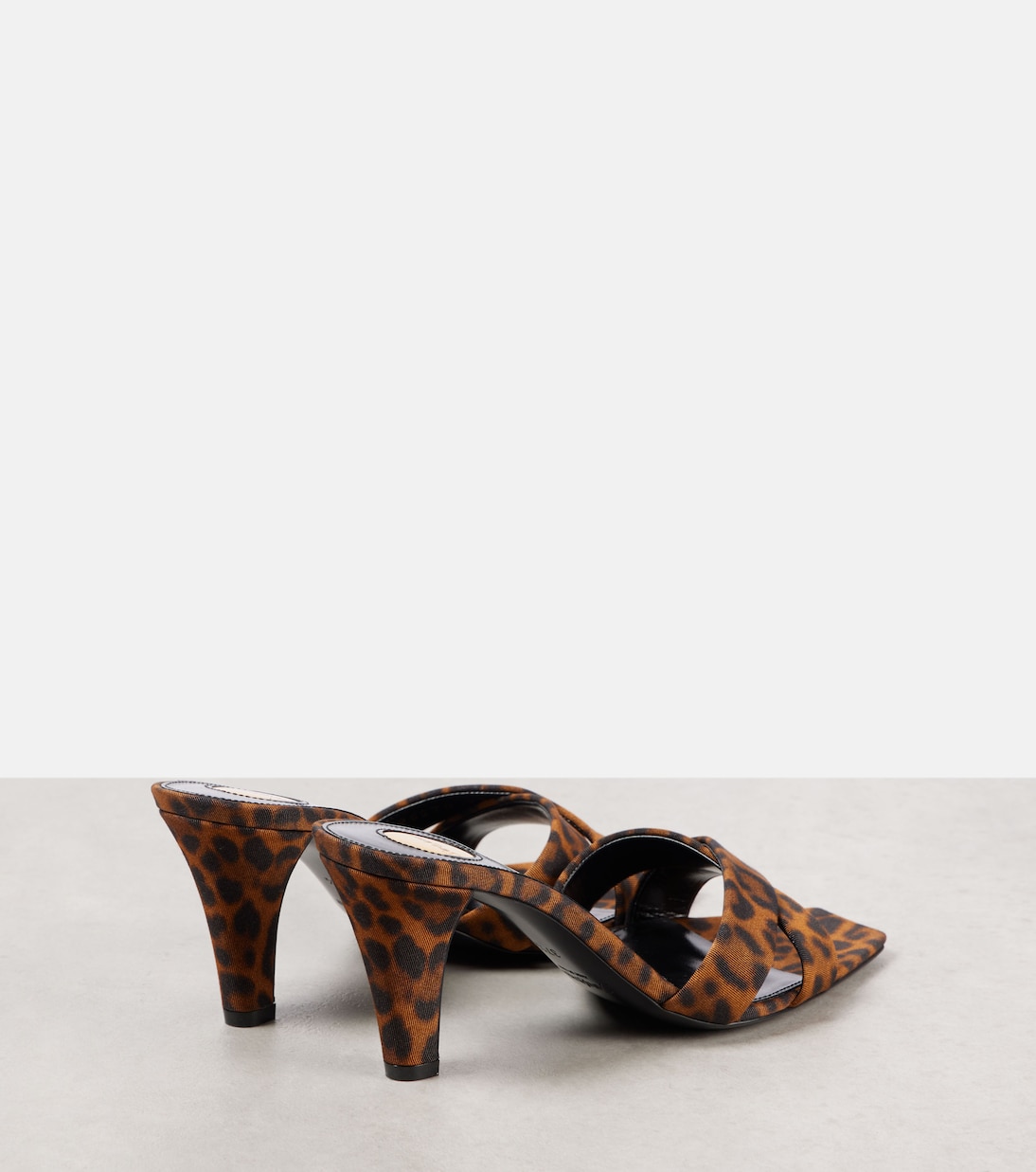 Джилл 75 мюли из сатина с леопардовым принтом Saint Laurent, Manto Naturale (Light Bronze) — фото 2