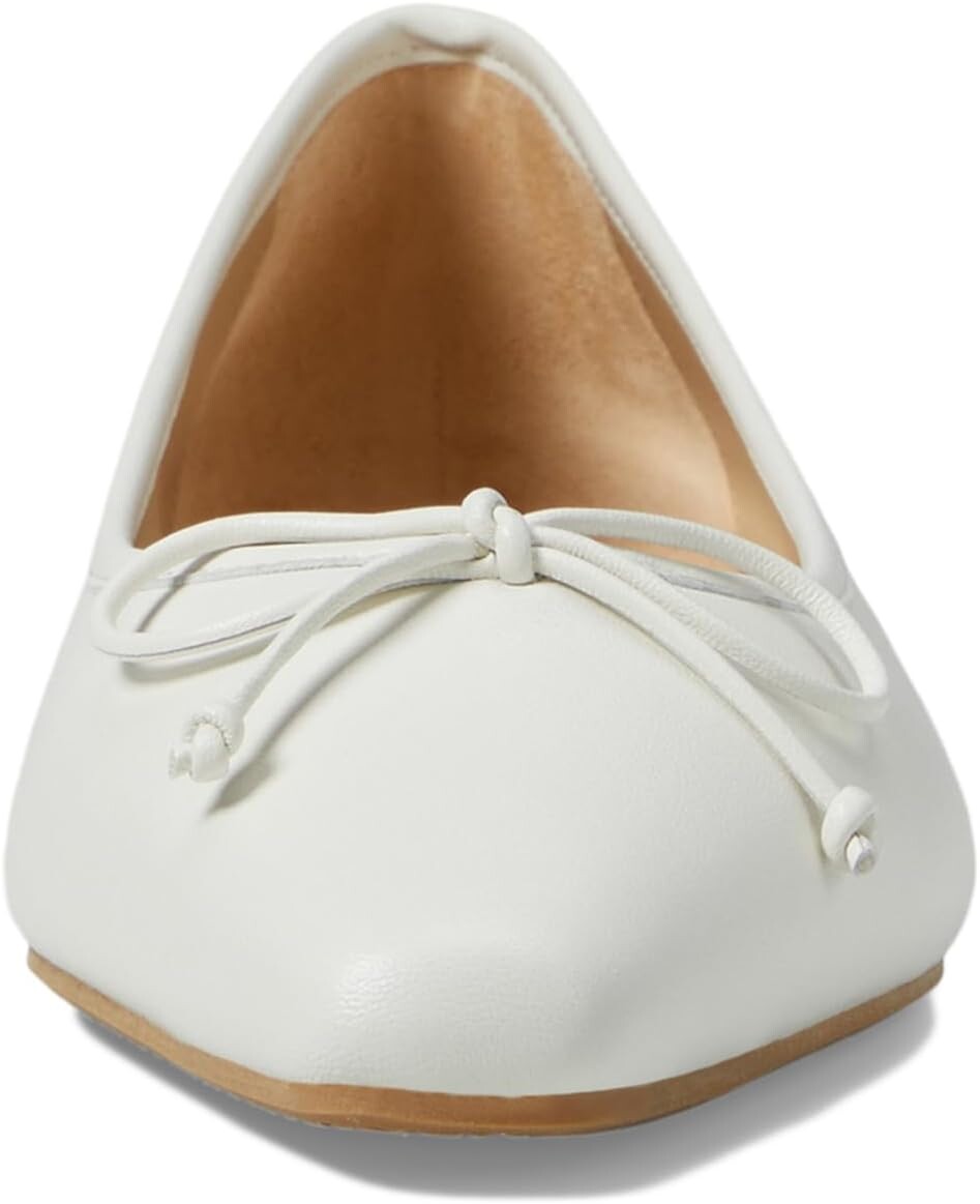 Туфли на плоской подошве Badgley Mischka Cam, цвет Soft White — фото 2