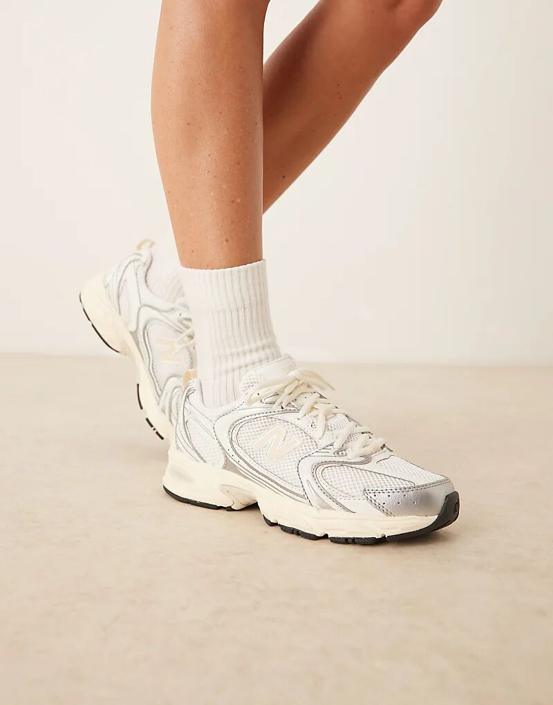 Кроссовки унисекс New Balance 530 цвета серебристый металлик — фото 2