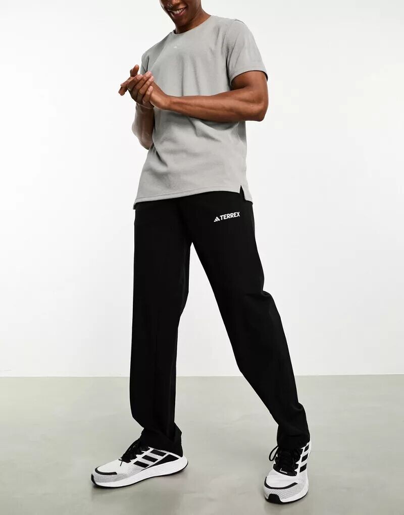 

Черные спортивные брюки для активного отдыха adidas adidas performance