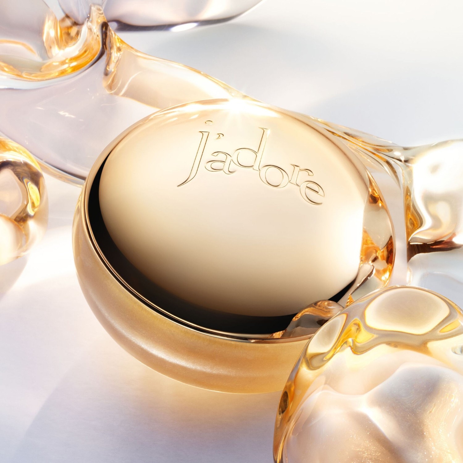 Скраб для тела j’adore j’adore les adorables - gommage scintillant Dior, объем 150 мл — фото 2