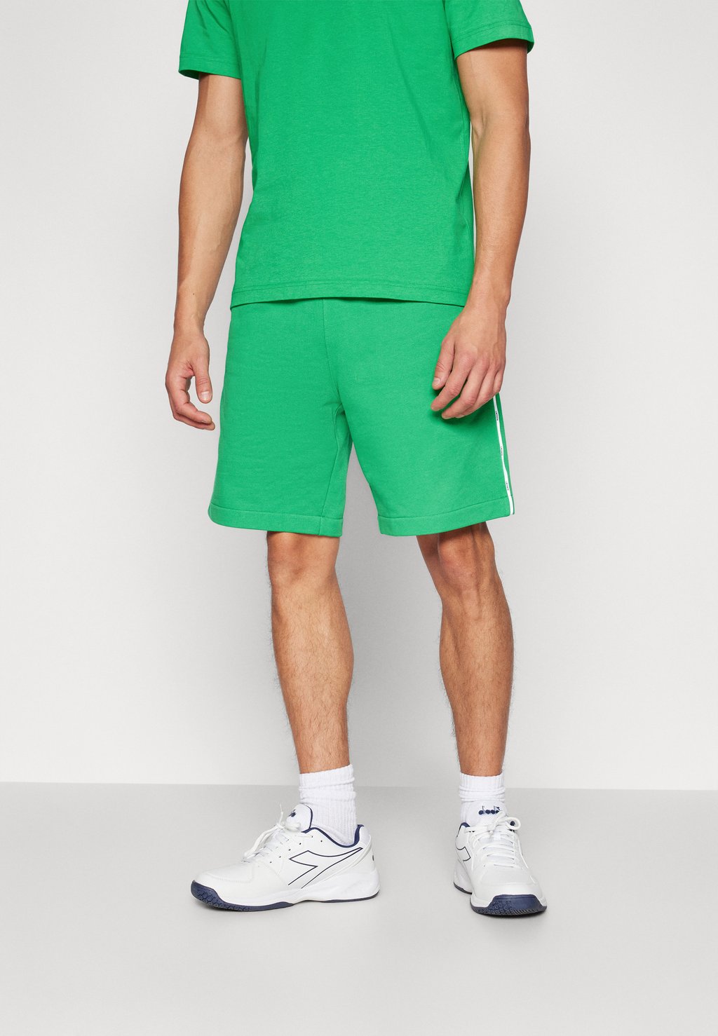 

Спортивные шорты SHORT TAPE Lacoste Sport, зеленый