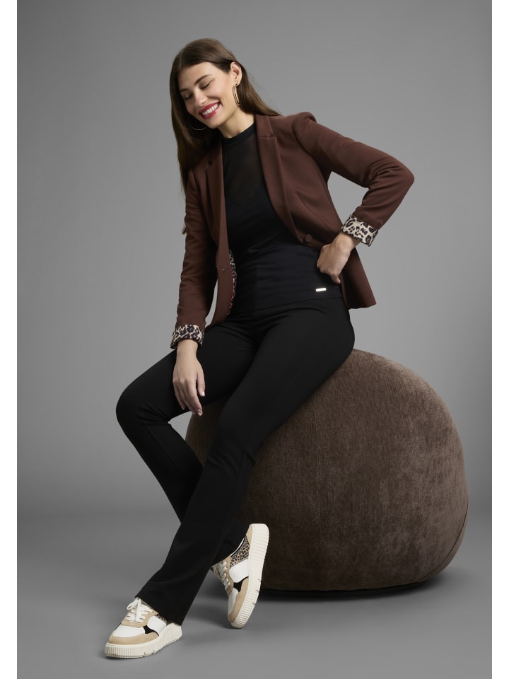 

Брюки Bootcut черного цвета Bruno Banani