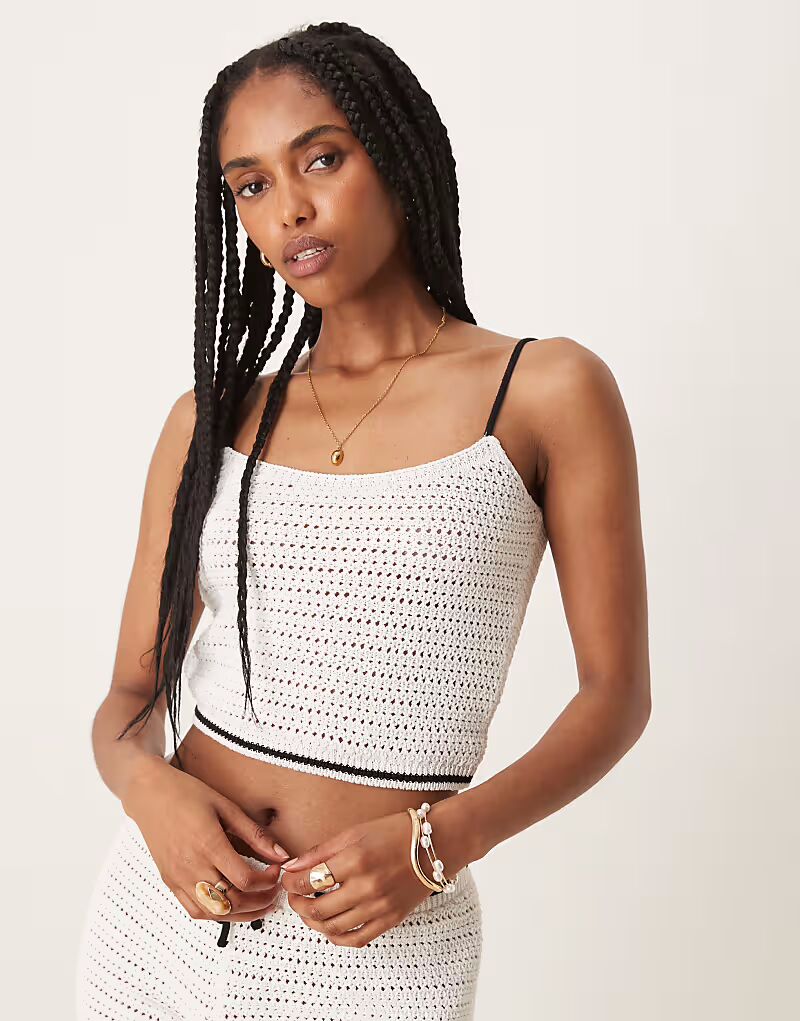 

ASOS DESIGN кофточка-топ крючком с контрастными бретелями цвета экрю