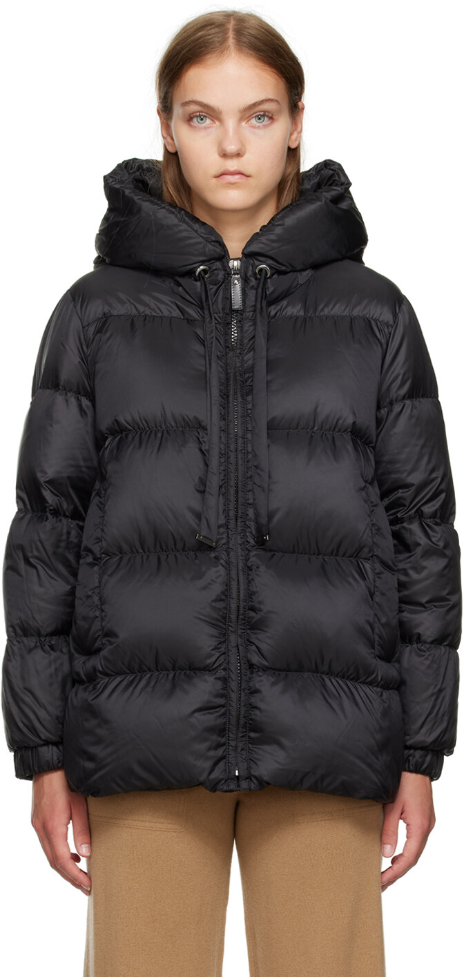 

Черный Стеганый пуховик The Cube Черная модель из коллекции The Cube. Max Mara
