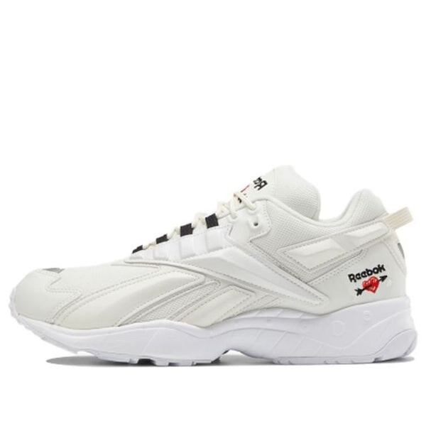 

Кроссовки intv 96 'chinese valentines day - chalk' Reebok, белый