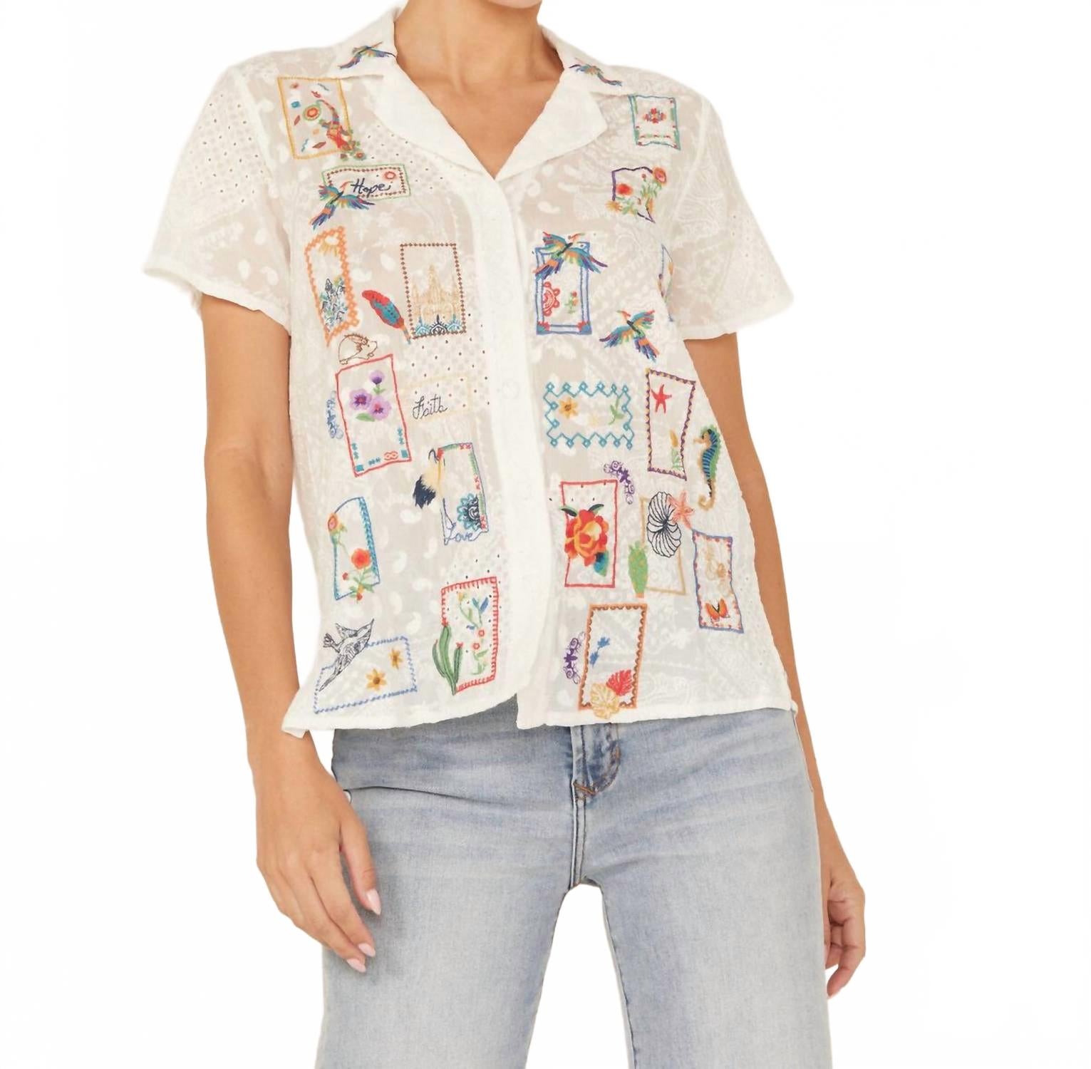 

Блуза Cooper на пуговицах в белом цвете Johnny Was