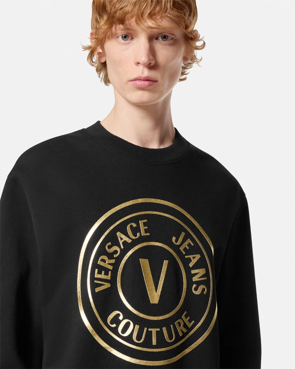 Свободный свитшот с V-эмблемой VERSACE, черный — фото 3