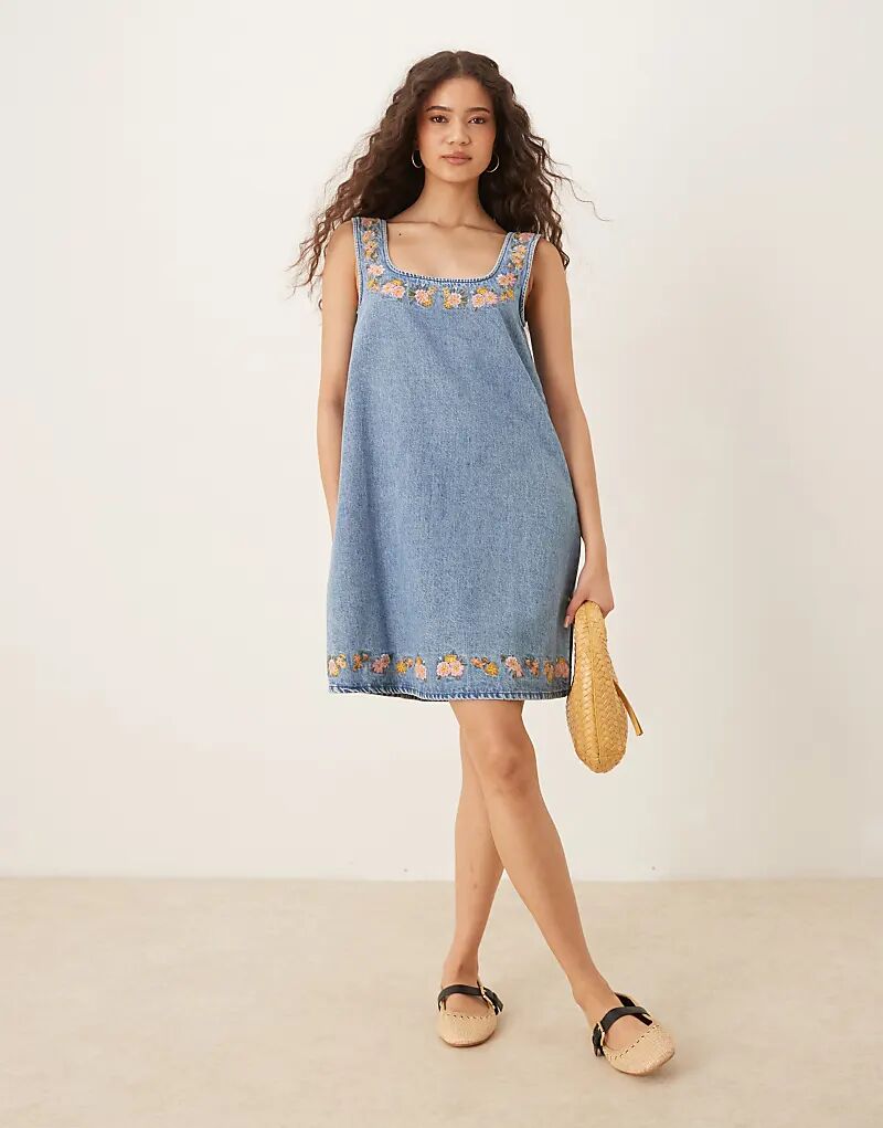 

Джинсовое мини-платье ASOS DESIGN с квадратным вырезом и вышивкой, средне-синего цвета