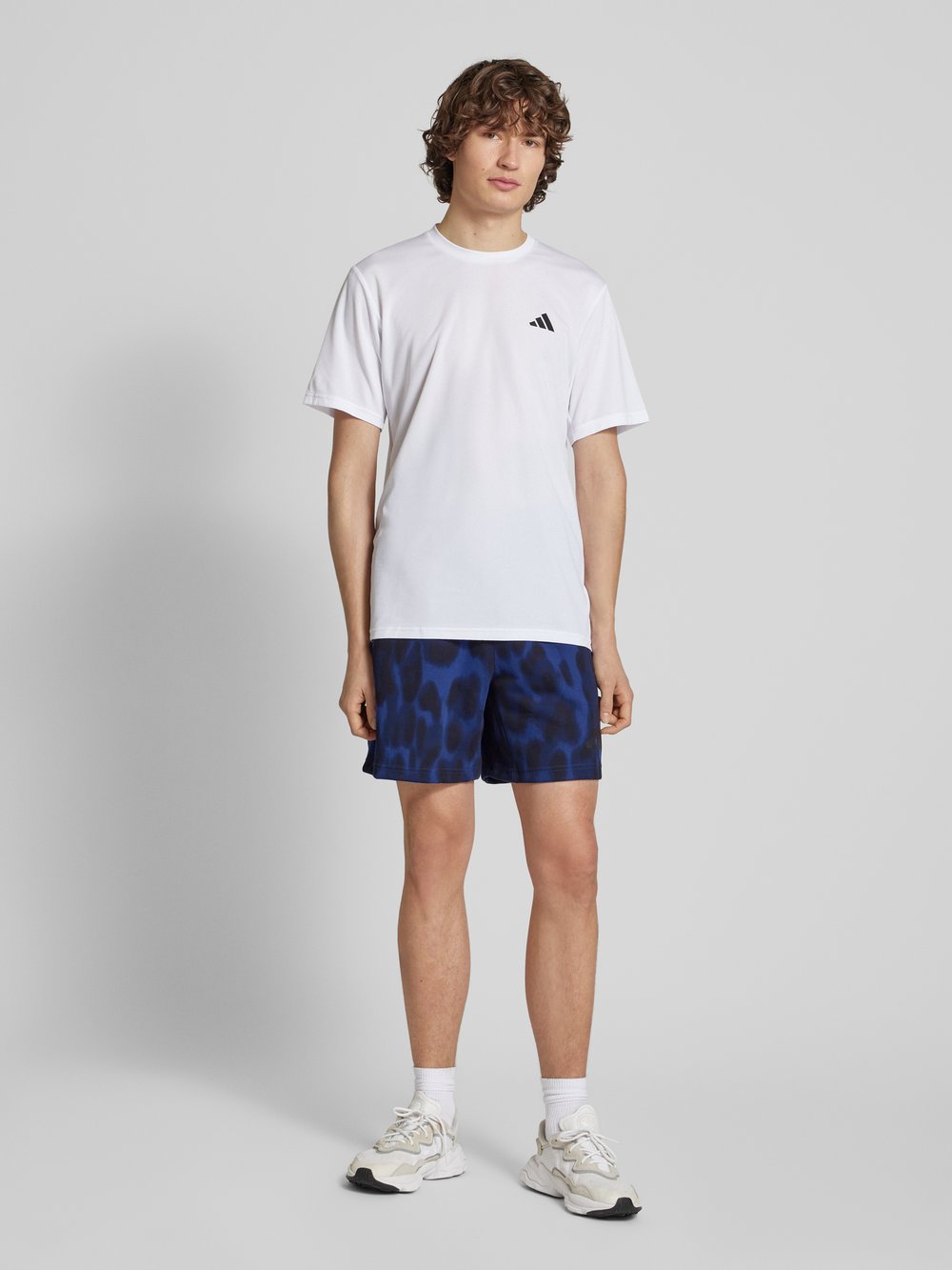

Спортивные шорты с эластичным поясом ADIDAS SPORTSWEAR, темно-синий