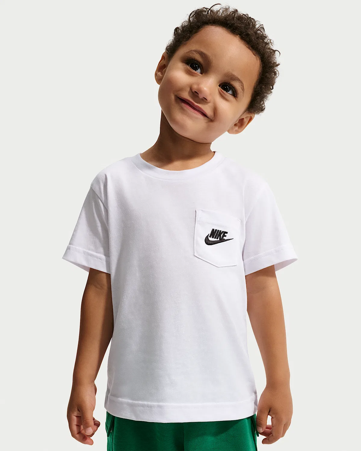 Детский комплект: футболка с карманом и шорты из французского трикотажа Nike Sportswear, Malachite — фото 2