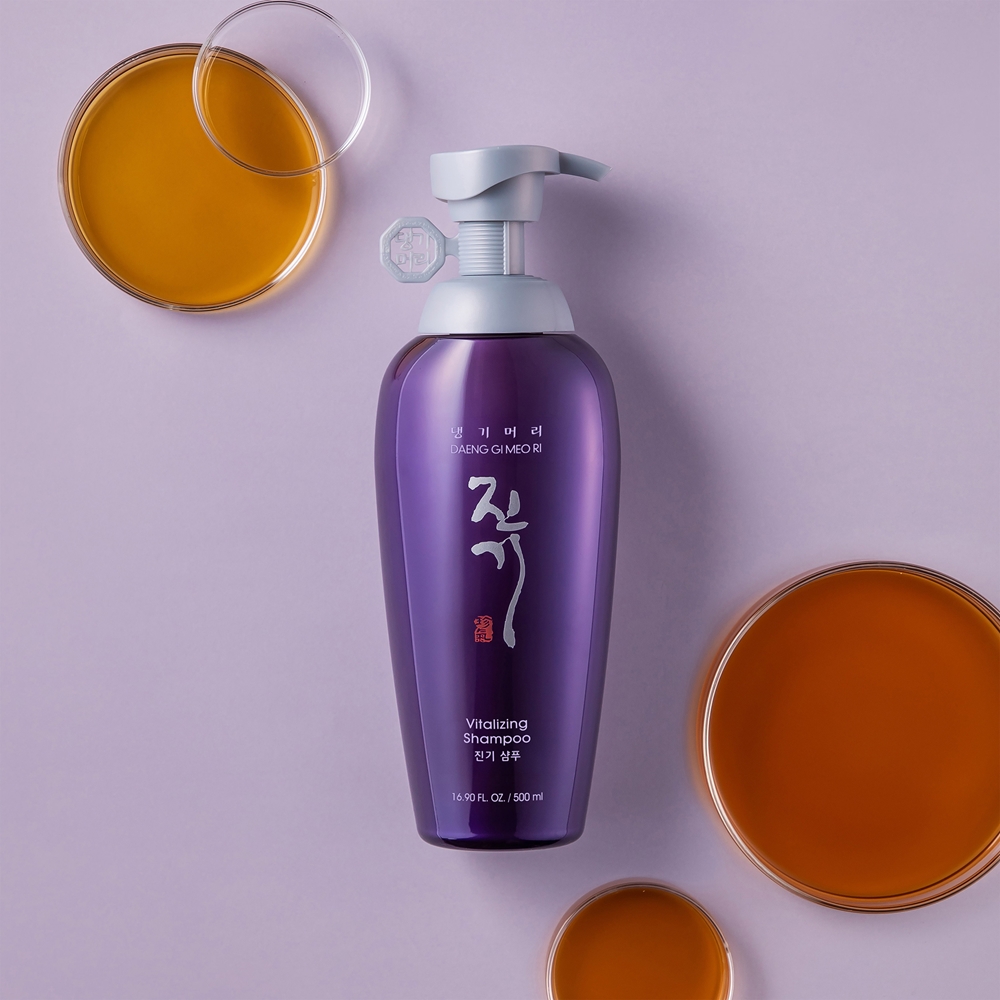 Jin gi vitalizing shampoo укрепляющий и восстанавливающий шампунь для сухих и ломких волос Daeng Gi Meo Ri, 500 мл — фото 4