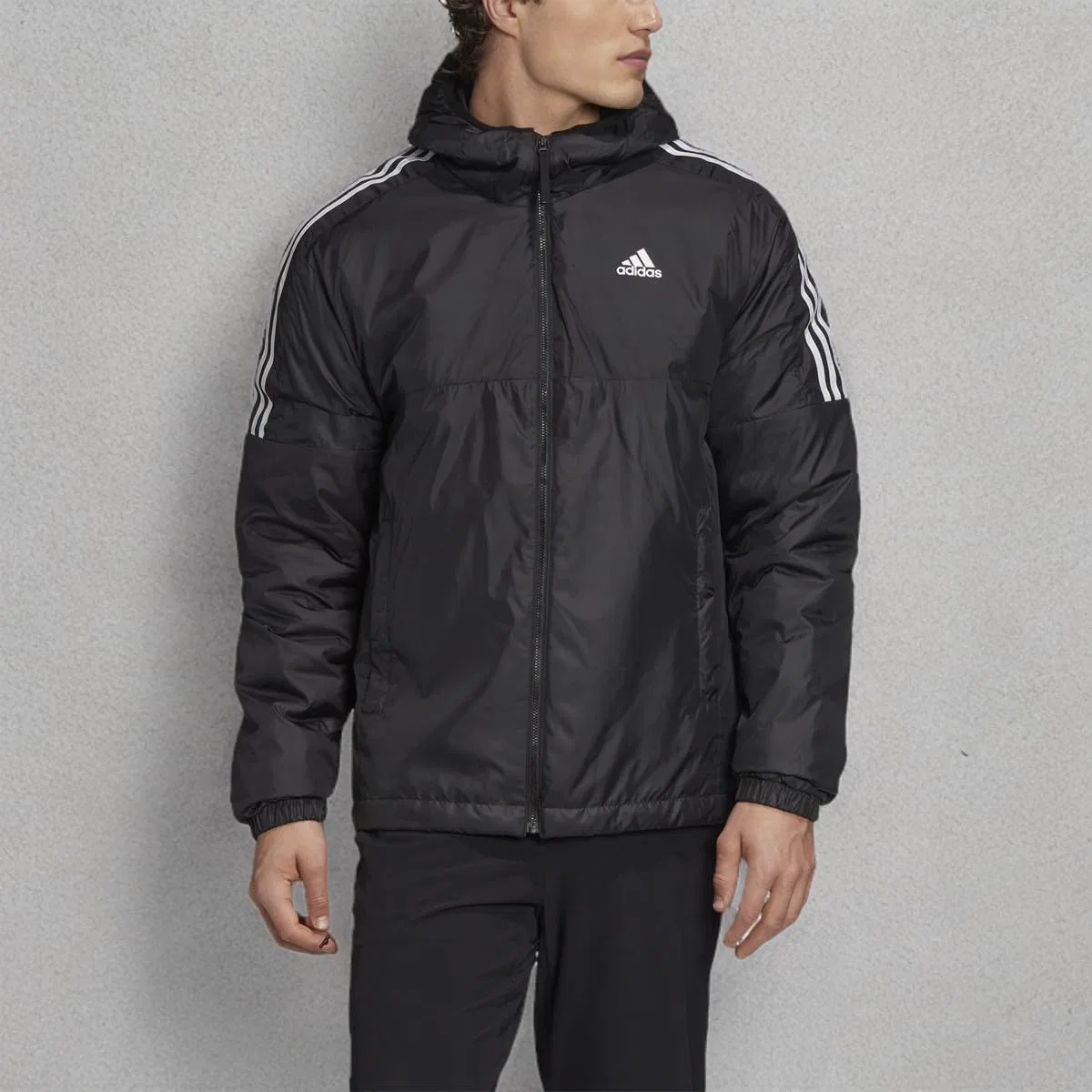 Мужская утепленная куртка с капюшоном adidas Essentials — фото 3