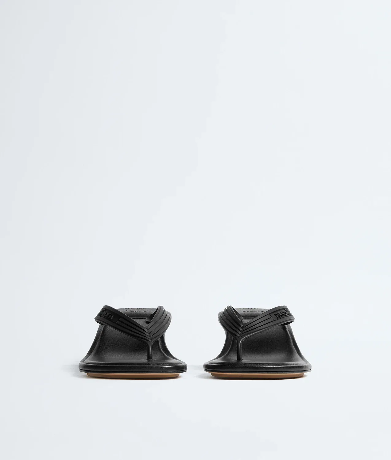 Сандалии Sampieri Thong BOTTEGA VENETA, черный — фото 3