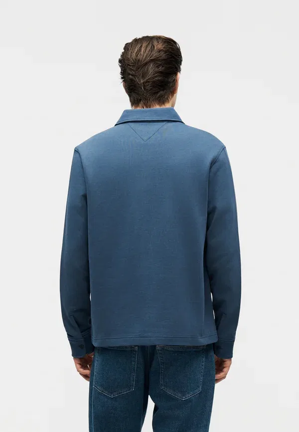 Рубашка оверсайз Tommy Hilfiger Essential Overshirt Core Shirt, цвет Эгейское море — фото 4