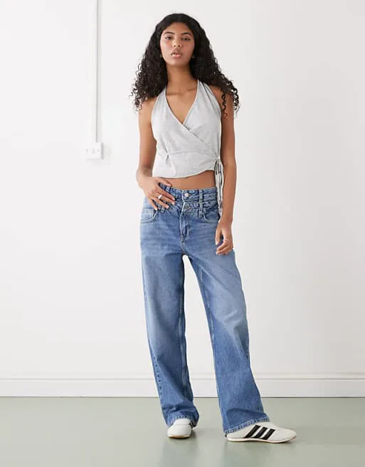 

Серый меланжевый топ с запахом на шее Weekday