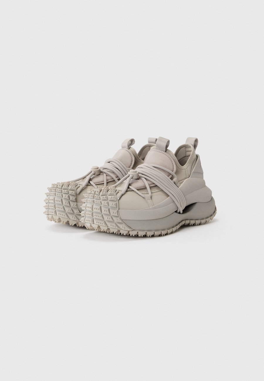 Кроссовки Emporio Armani Trainers, Rope/Beige — фото 2
