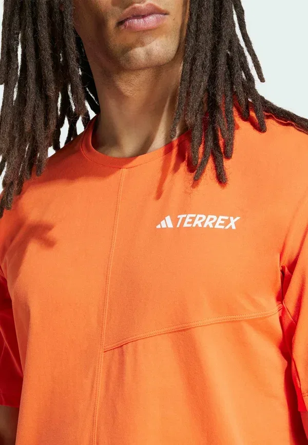 Футболка спортивная Adidas Sportswear, полуоранжевый — фото 3