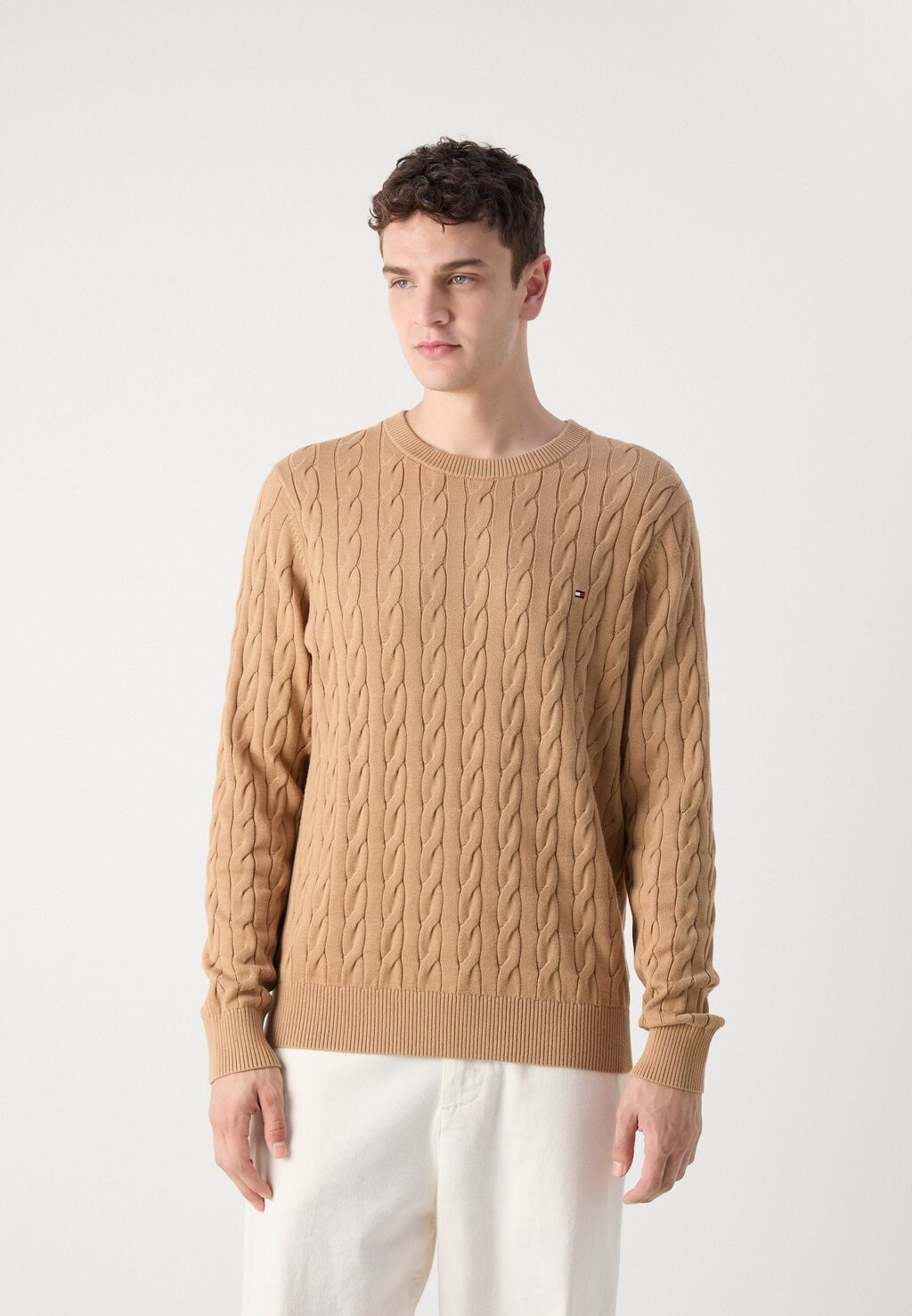 

Джемпер CLASSIC CREW NECK Tommy Hilfiger, бежевый