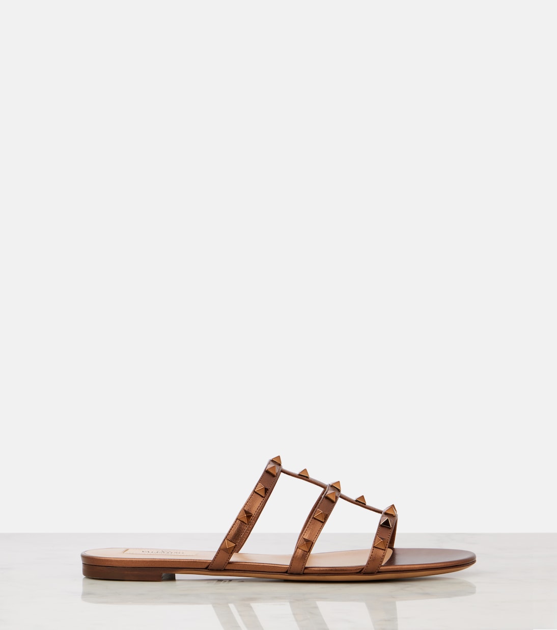 Сандалии Rockstud из металлизированной кожи Valentino Garavani, Dark Bronze — фото 4