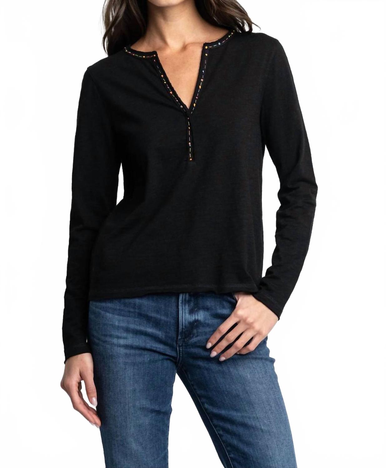 

Футболка Henley Xo с радужной вышивкой, черная Lisa Todd, черный