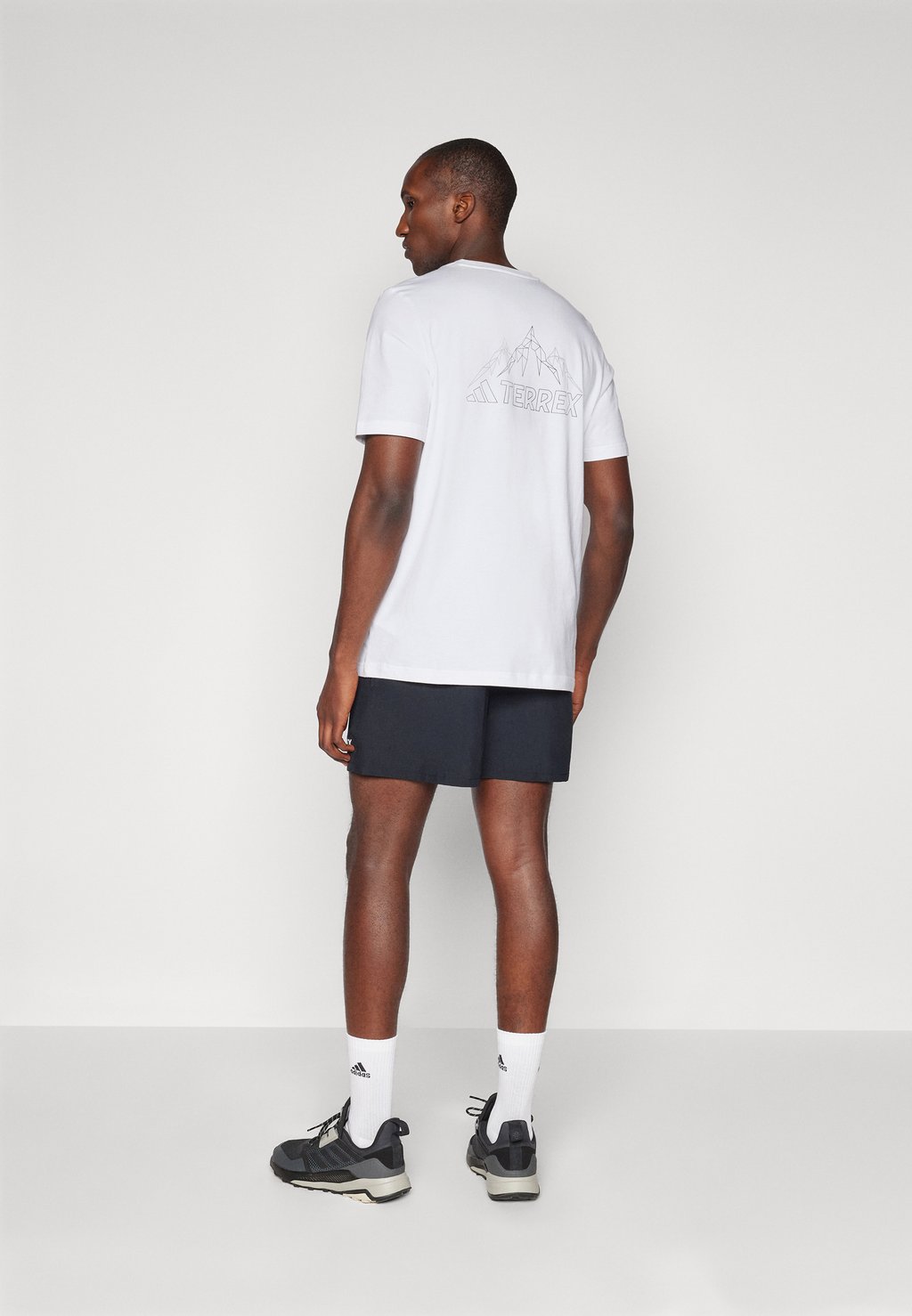 Спортивные шорты SHORT Adidas Terrex, черный — фото 3