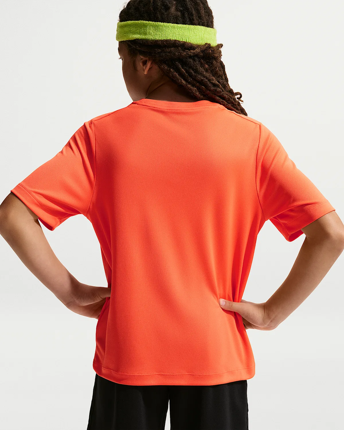 Большой детский (мальчиковый) Dri-FIT тренировочный топ с коротким рукавом Nike Multi, Turf Orange/White — фото 2