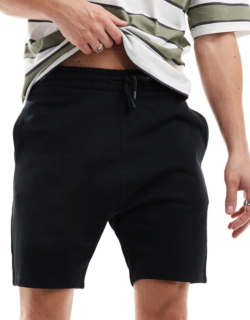 

Черные узкие шорты ASOS DESIGN