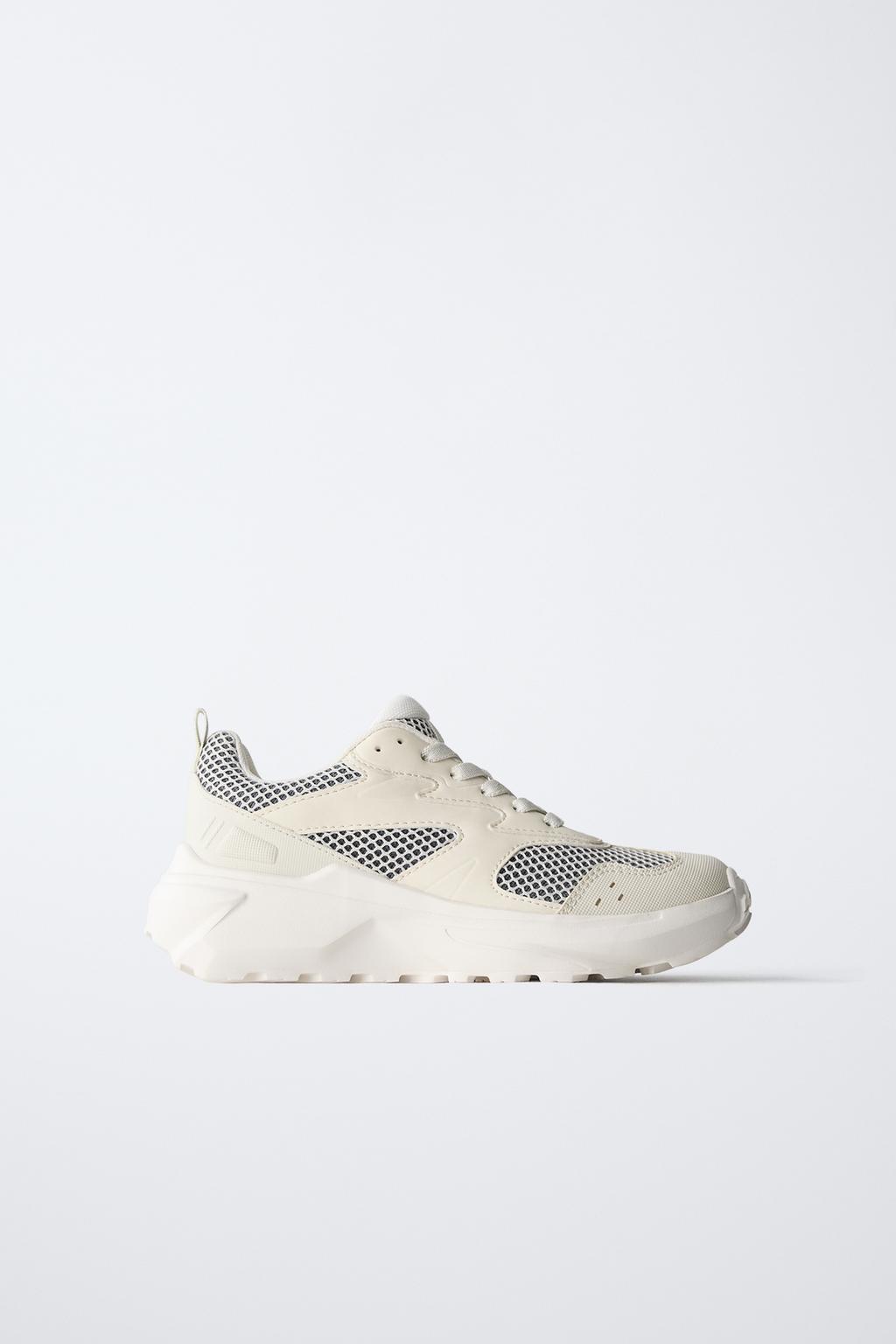 

Массивные кроссовки ZARA, цвет Ecru White