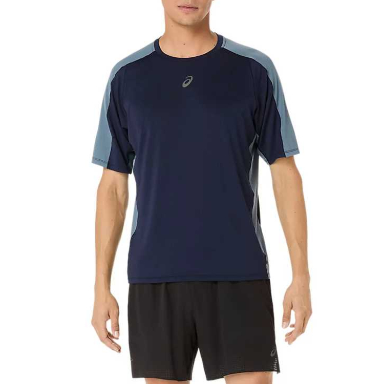 

ASICS Футболка FUJITRAIL мужская Midnight/Iron Armor с круглым вырезом, умеренно прямого кроя
