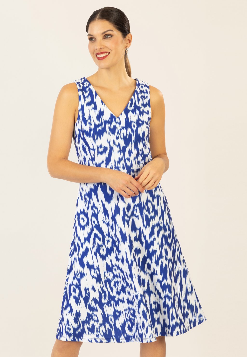 

Повседневное платье KURZES Apart, цвет Royalblau Creme