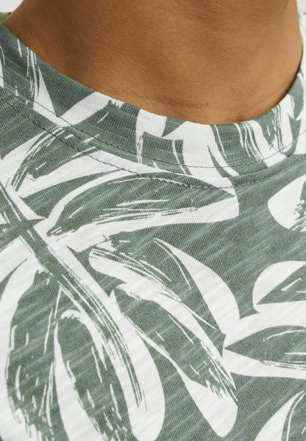 

Футболка с принтом ALL OVER Jack & Jones Junior, цвет Mottled Green
