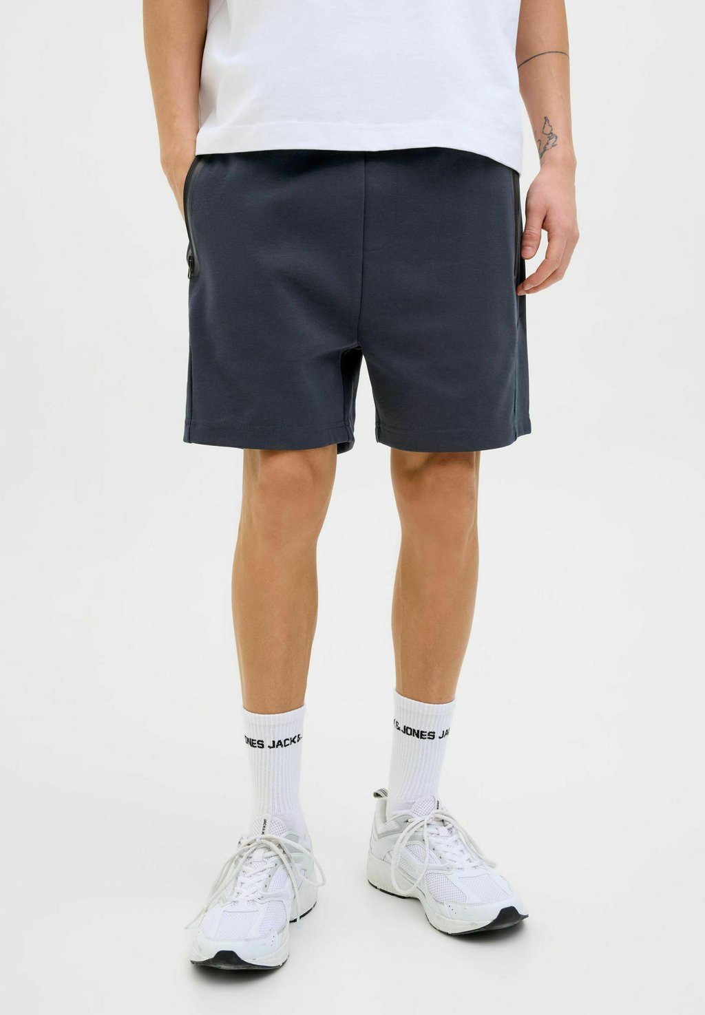 

Шорты JPSTGORDON FUSION - Tracksuit bottoms Jack & Jones, темно-синий