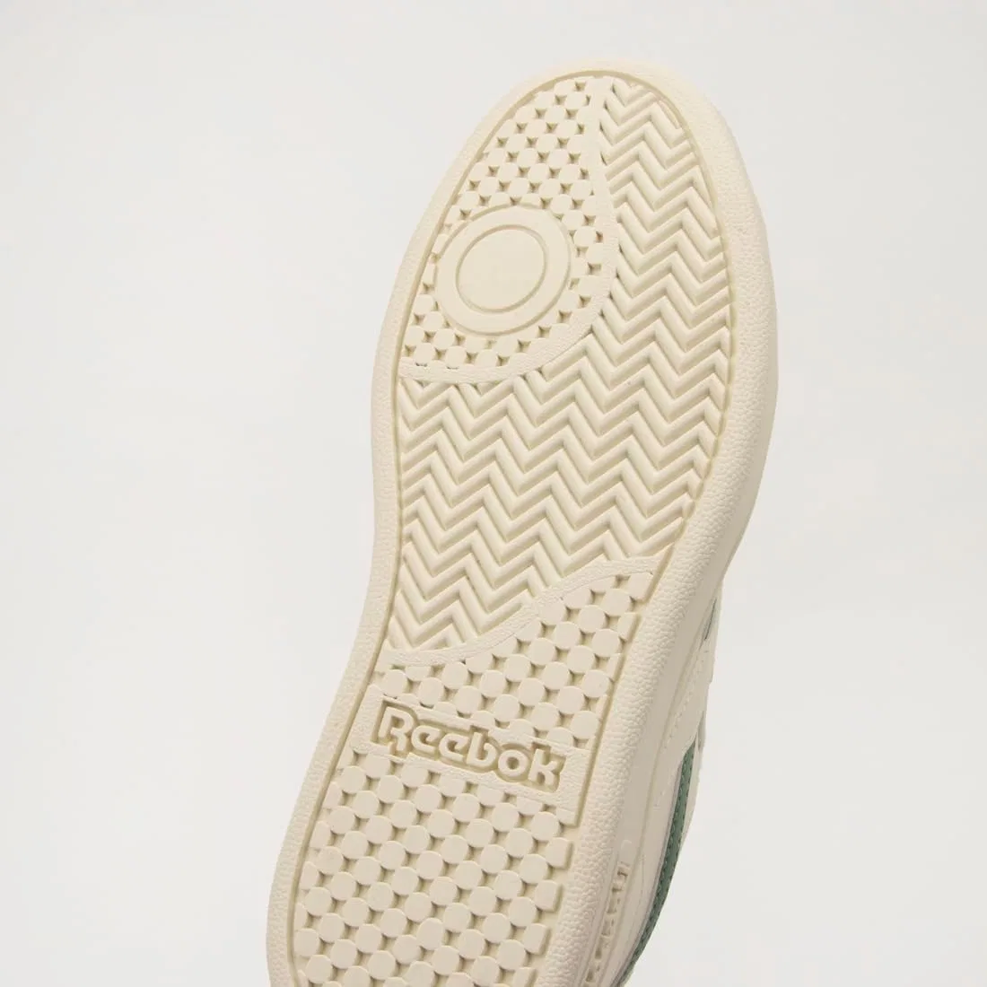 Кроссовки мужские Reebok Court Retro, цвет Vintage Chalk Field Green Simple Beige