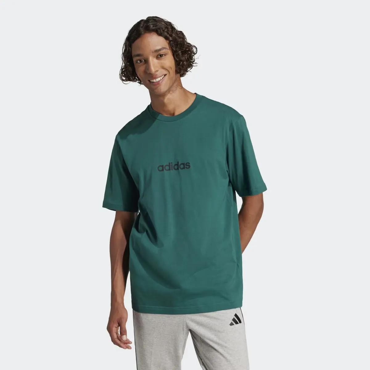 

Мужская футболка Adidas Essentials Linear Single Jersey, зеленый