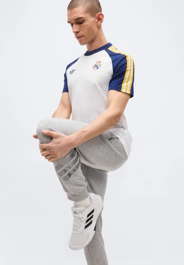 Футболка Real Madrid Club Wear Adidas Originals, белый/темно-синий — фото 4