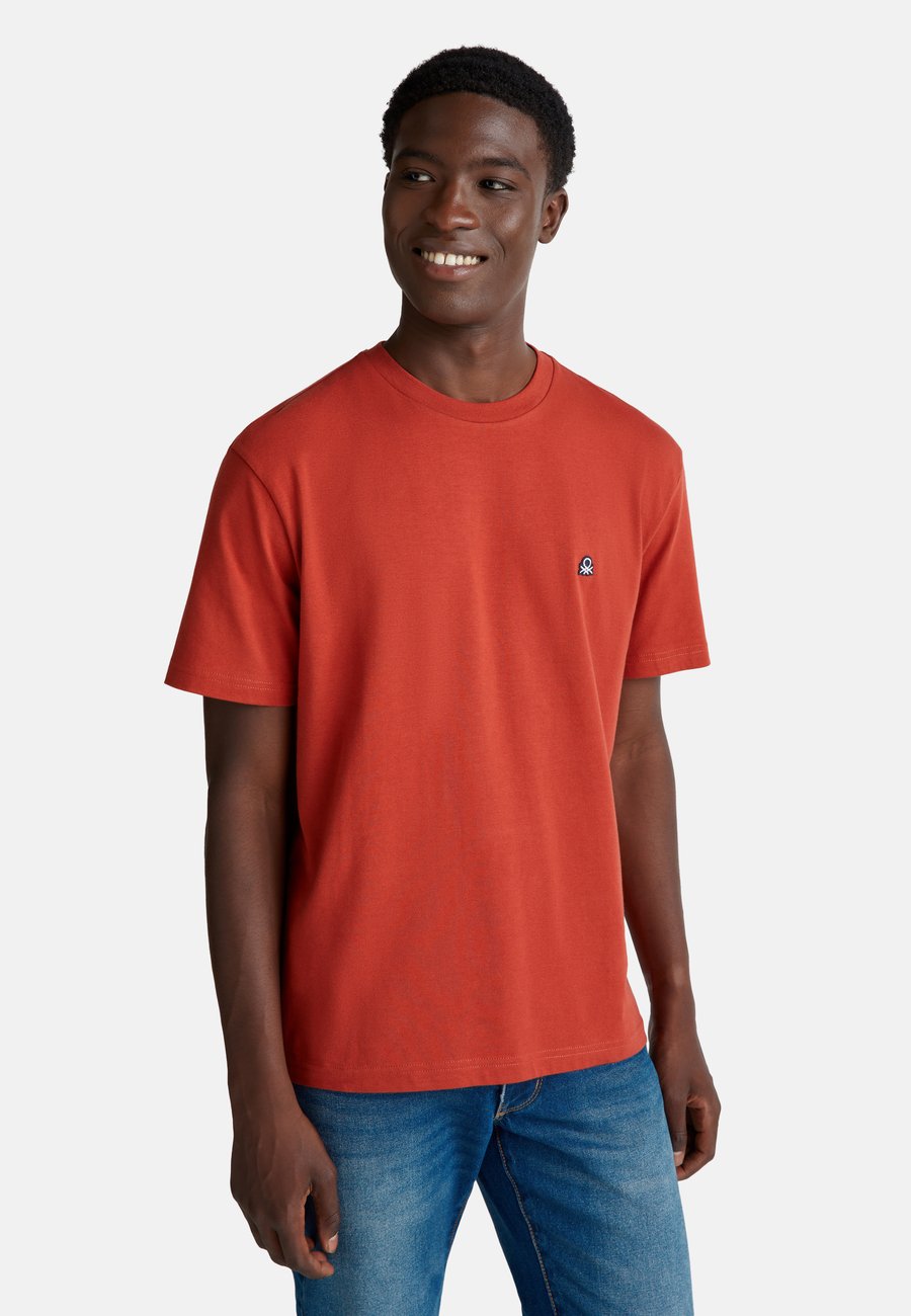 

Футболка United Colors of Benetton Basic T-shirt, Red