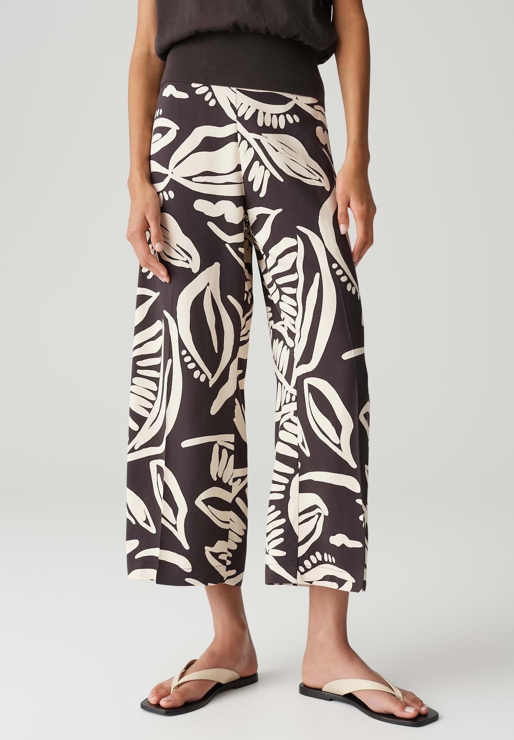 

Брюки HIGH RISE CROPPED WIDE FIT PRINT OPUS, коричневый