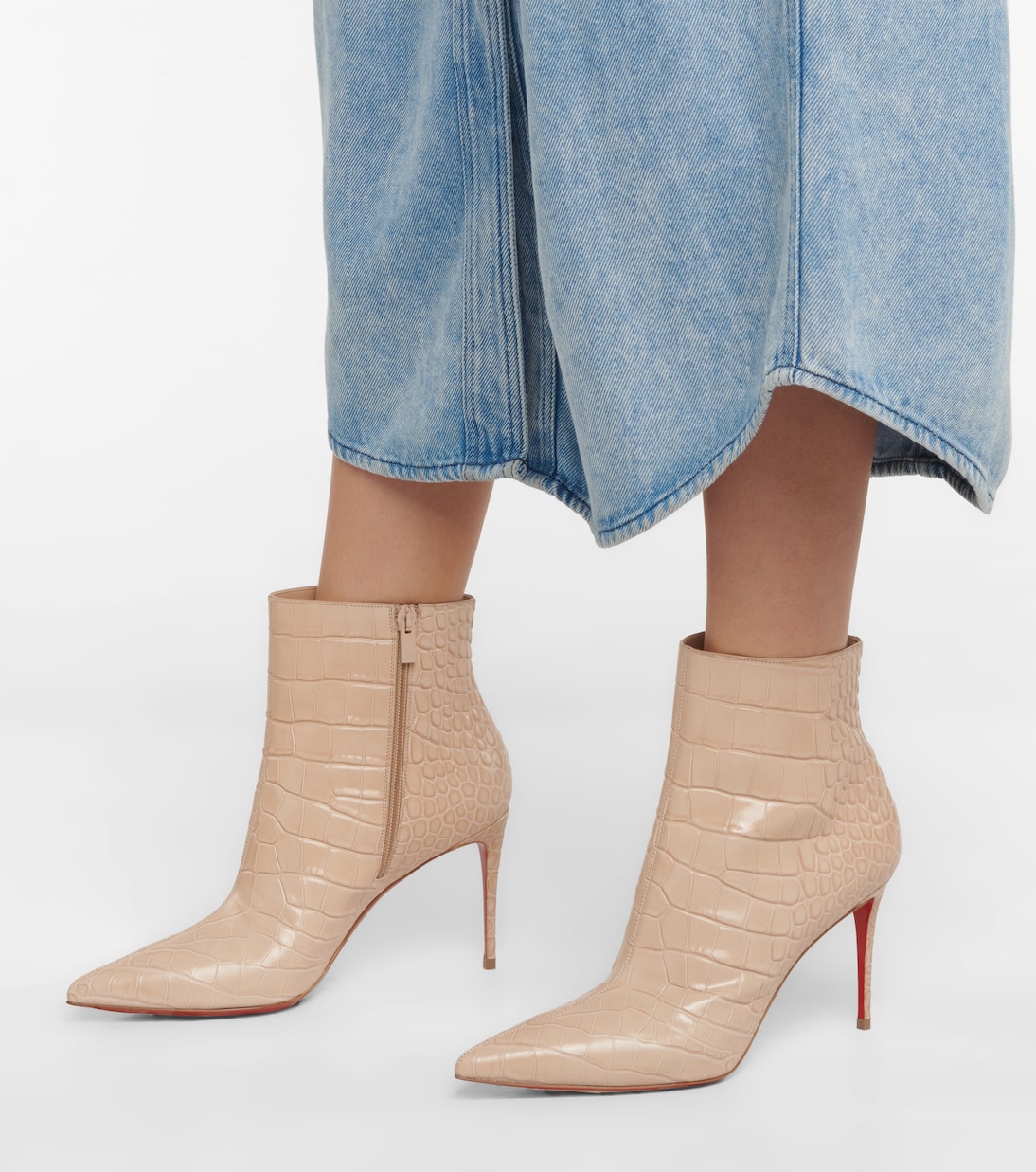 Кожаные ботинки до щиколотки с эффектом крокодиловой кожи Christian Louboutin, Nougat — фото 4