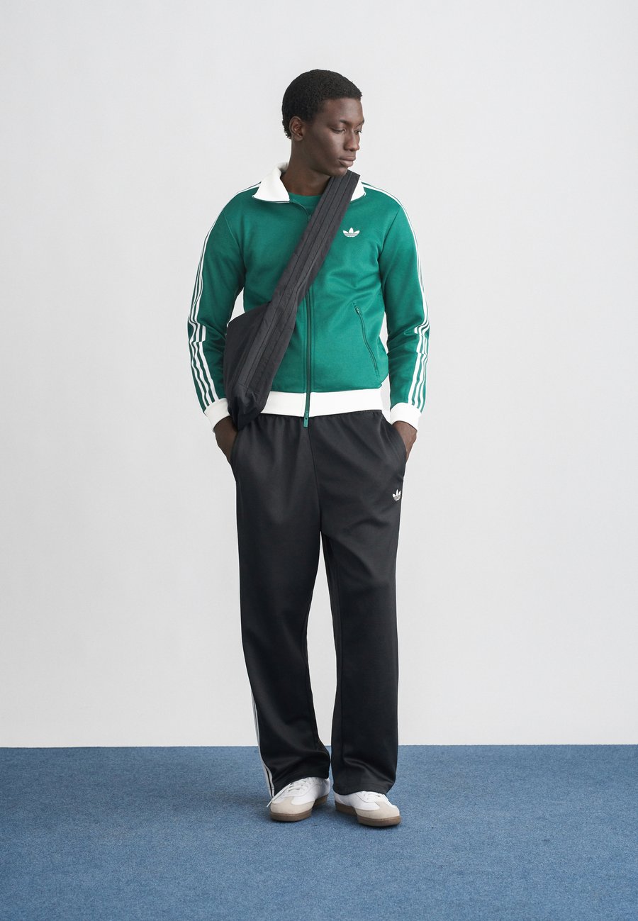 Толстовка Adidas Originals CLASSIC, Collegiate Green/White/Dark Green — фото 2